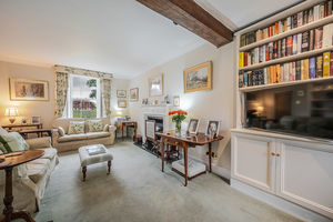 Sitting room- click for photo gallery